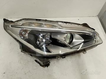 Faro ant. destro Peugeot 208 (2015 - 2020)