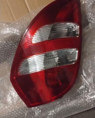 Faro posteriore destro mercedes classe A180 cdi