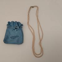 lunga collana in perle finte