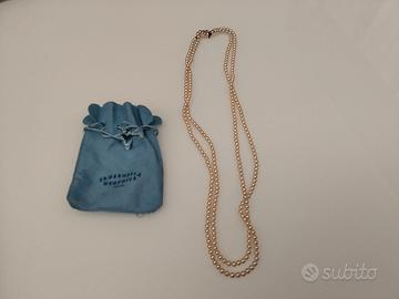 lunga collana in perle finte