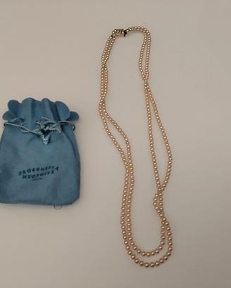 lunga collana in perle finte