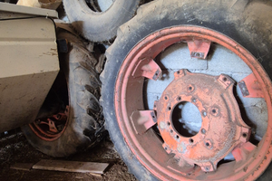 Cerchi e flange per trattore OM