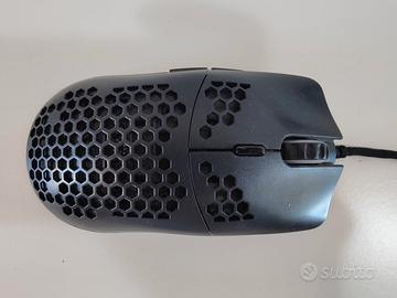 Mouse Glorious Model O tenuto molto bene