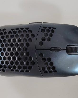 Mouse Glorious Model O tenuto molto bene