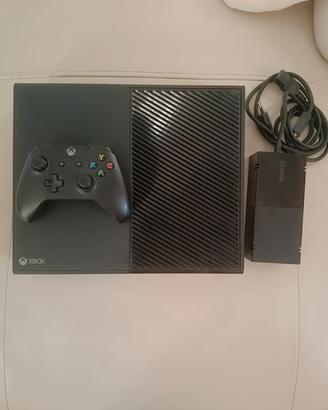 XBOX ONE + 7 GIOCHI INCLUSI