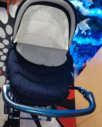 Carrozzina ( Navicella) di marca Peg Perego 