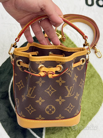 borsa a secchiello con coulisse Louis Vuitton Nano