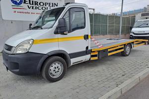 IVECO DAILY 35S18 CARROATTREZZI