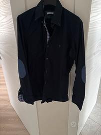 Camicia uomo blu con toppe azzurre