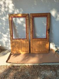 Porta di legno in abete da esterno