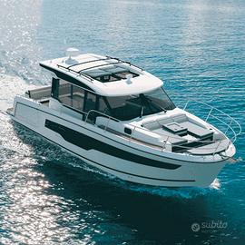 New Merry Fisher 1095 Coupe' S2 PKG Mercury 2x300