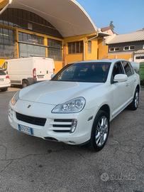 Porsche Cayenne 3.0 turbo d