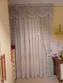 Tenda per cameretta con mantovana