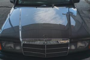 MERCEDES 190E ANNO 1986 