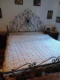 Copriletto fatto a mano ad uncinetto