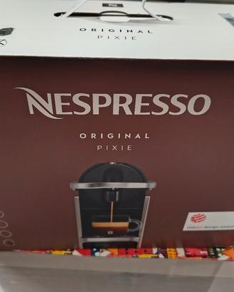 macchina caffè Pixie Nespresso 