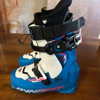 Scarponi Dynafit TLT8 donna sci alpinismo.