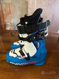 Scarponi Dynafit TLT8 donna sci alpinismo.