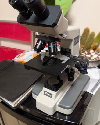 Microscopio Motic B1 series binoculare