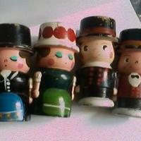 4 statuine pasquali Portauovo in legno decorate