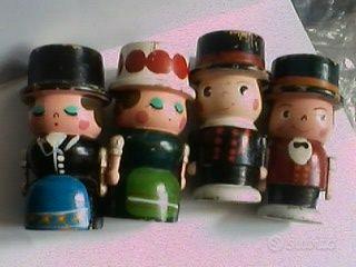 4 statuine pasquali Portauovo in legno decorate