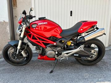 Ducati Monster 696
