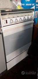 Cucina a gas e elettrica