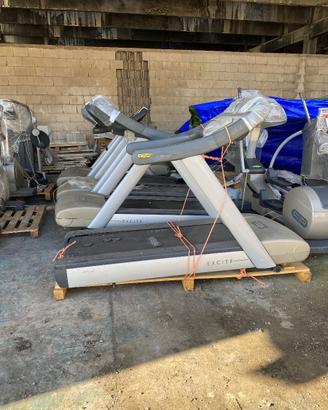 tapis roulant tecnogym exicite da palestra