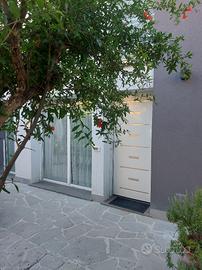 Vicino al mare ,3 camere,3 bagni,giardino