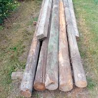 Vecchie travi strutturali di sezione.tonda