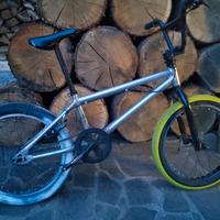 BMX WIPE 520 20" DECATHLON