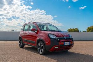 Fiat Panda 1.0 Hybrid Cross Red
