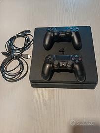 PS4 Slim 500GB ( Hard Disk NUOVO) + 2 controller +