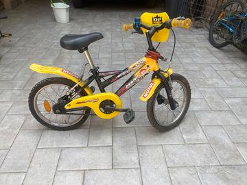 Bicicletta racing bimbo