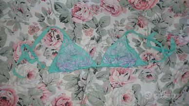 Bikini triangolo floreale celeste