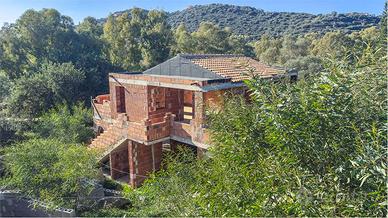 Villa bifamiliare a Torre delle Stelle