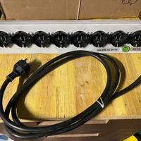 Multipresa per armadio rack con 8 Shuko