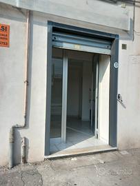 Locale commerciale Poggioreale centro direzionale