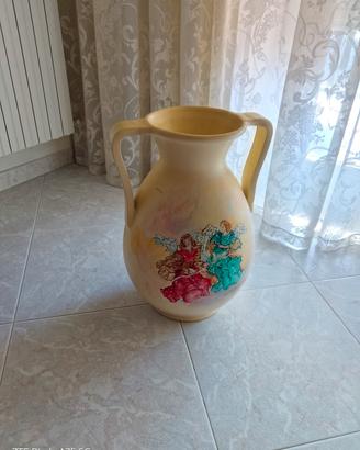 Vaso a forma di anfora 