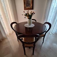 tavolo stile inglese allungabile con 4 sedie 