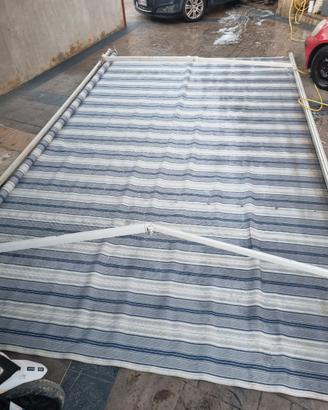 Tenda con bracci
