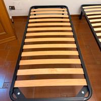 Rete singola con doghe e materasso