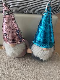 Coppia gnomi ferma porta