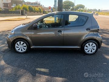 Toyota Aygo 1.0 12V VVT-i 5 porte Active Connect