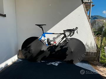 Bici da corsa in carbonio