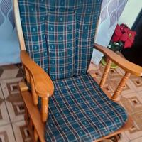 sedia a dondolo in legno