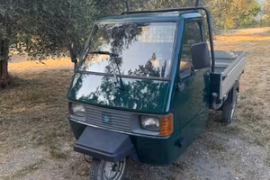 Ape Piaggio TM 703.