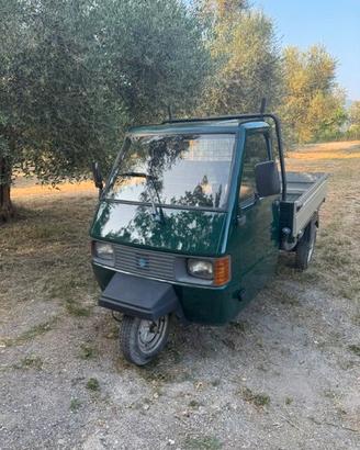 Ape Piaggio TM 703.