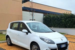 Renault Scenic - 1.5 Diesel