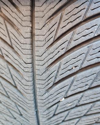 pneumatici invernali 4 stagioni michelin 235/50 19